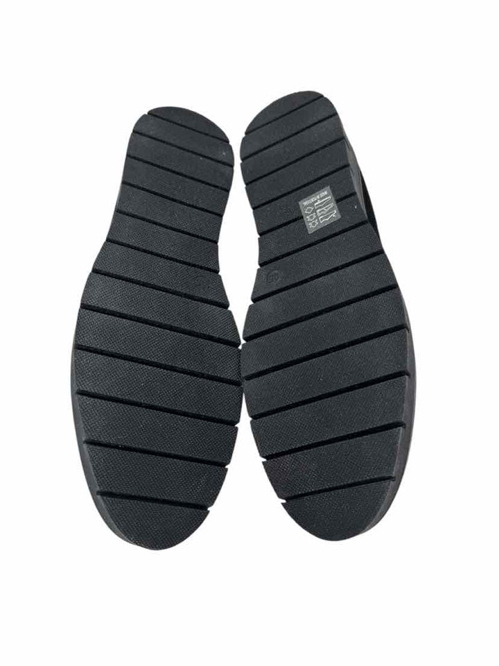 Shoe Size 10.5 Aqatalia Black Suede Flats