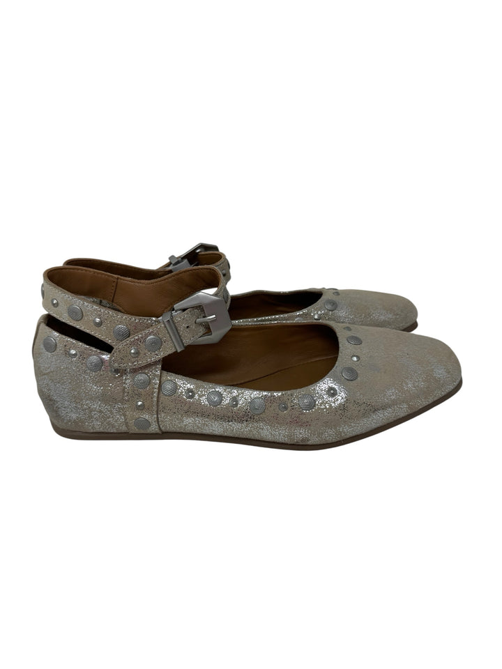 Shoe Size 8.5 FREE PEOPLE Silver Flats