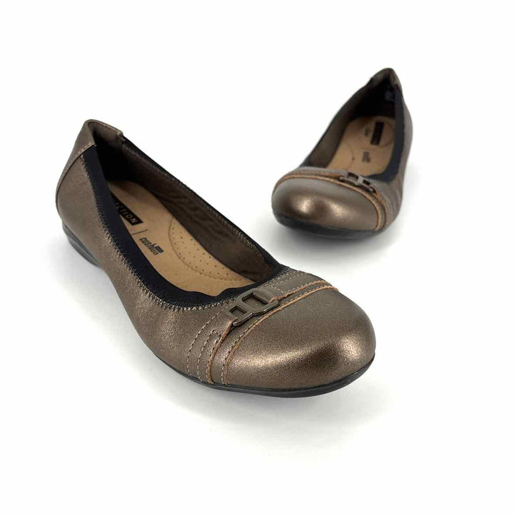 Shoe Size 7.5 CLARKS Brown Flats