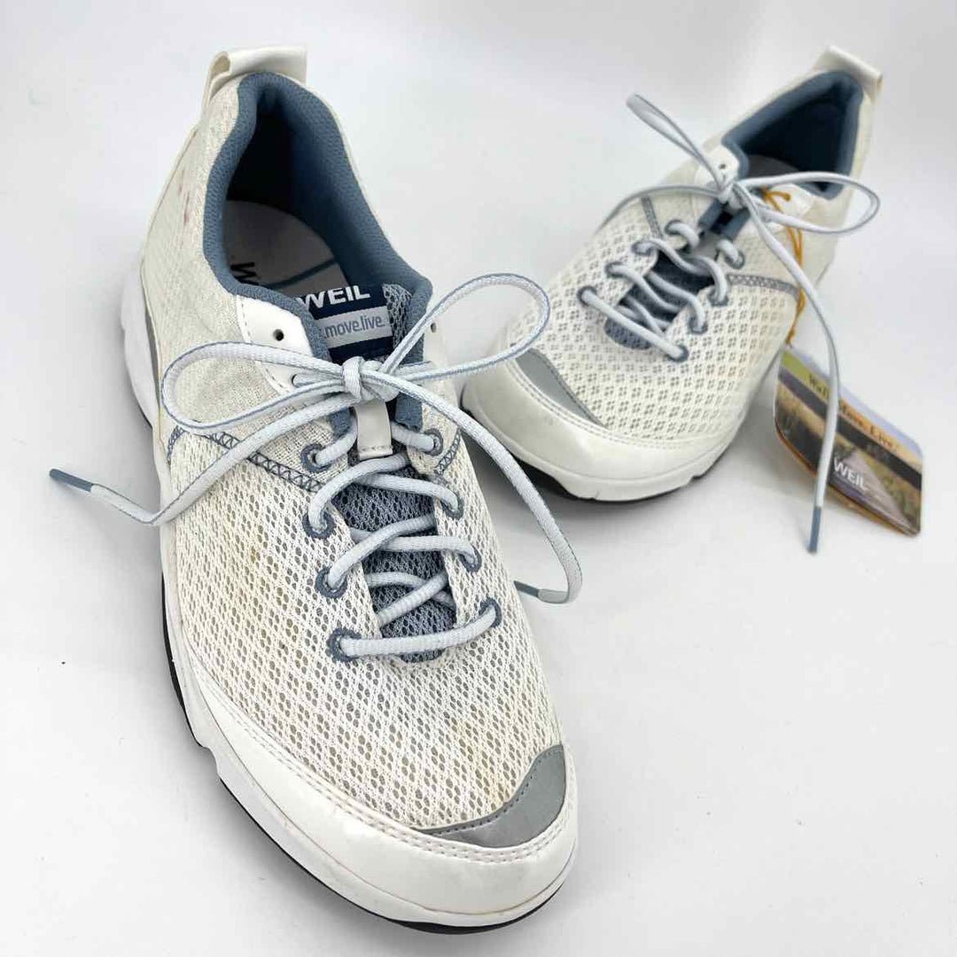 Shoe Size 9.5 White Knit Sneakers