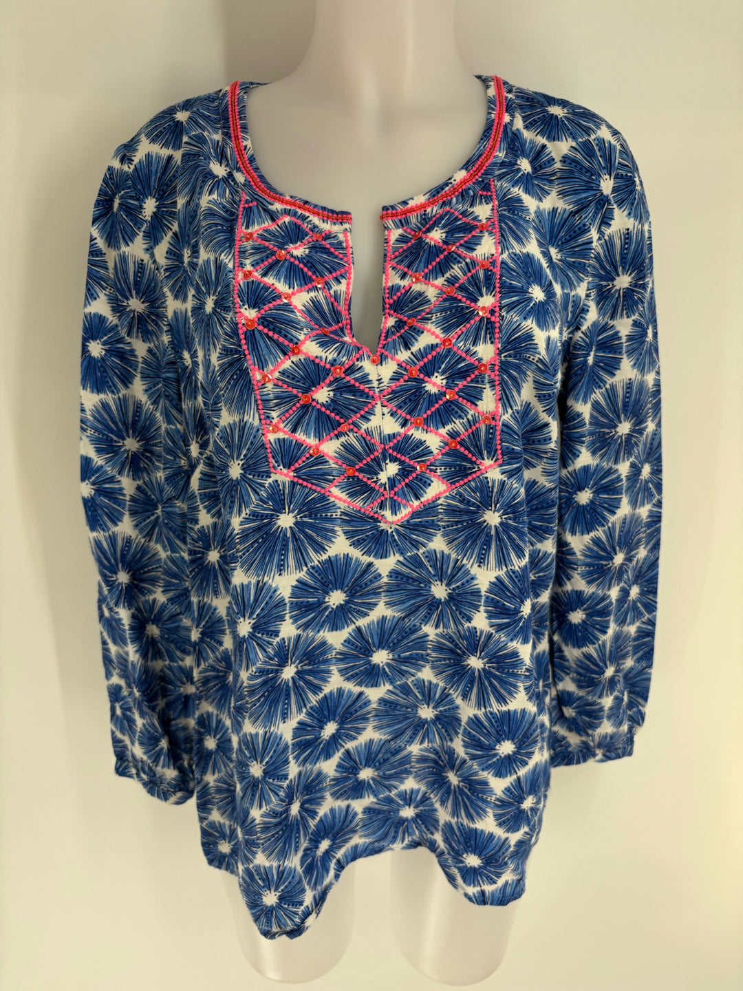 Size M Vineyard Vines Blue Shirt