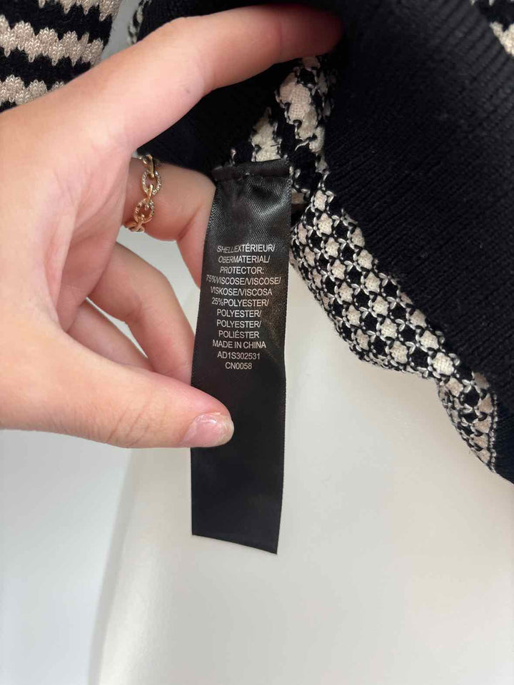 Size M Adrianna Papell Black/White Sweater