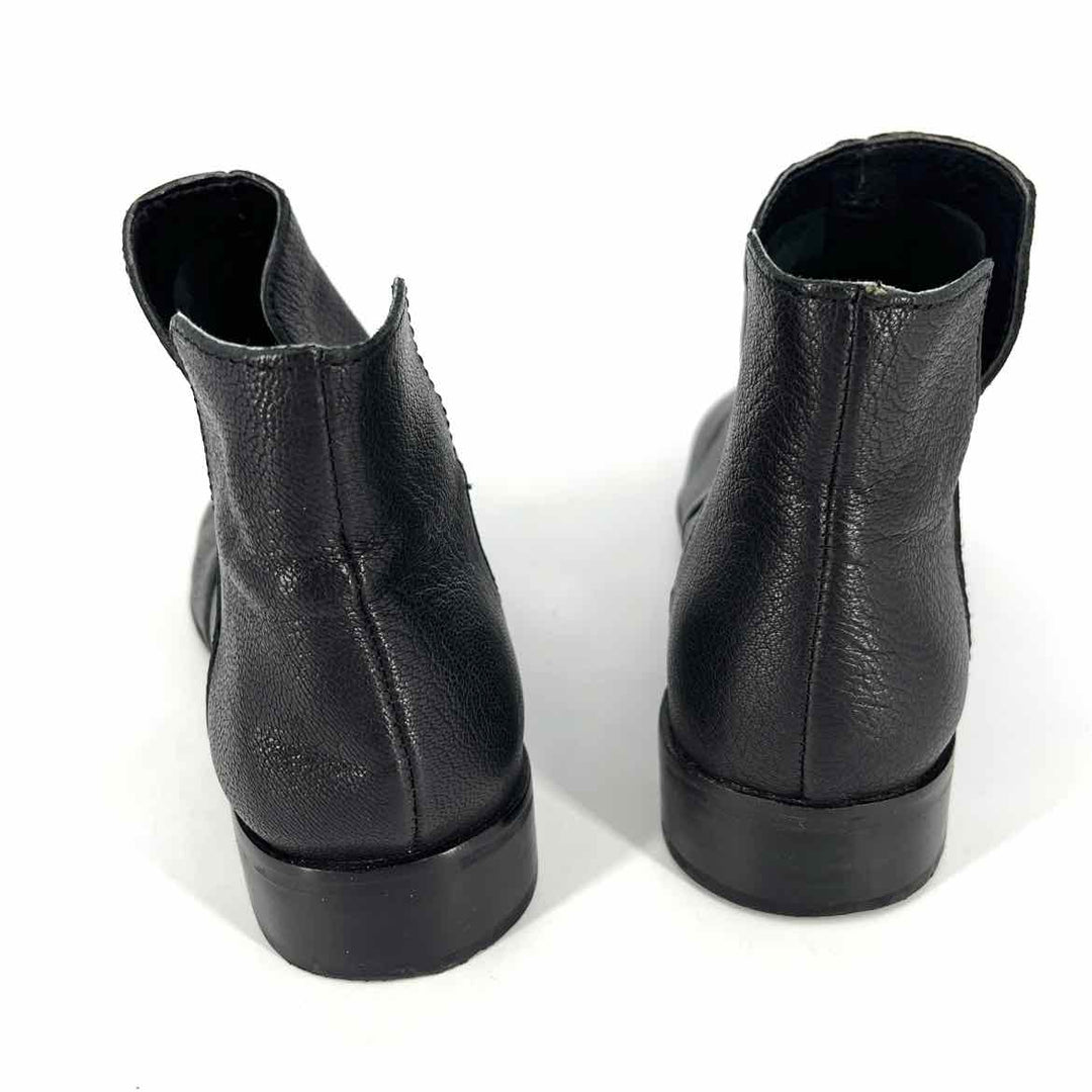Shoe Size 8.5 LUCKY Black Leather Boots
