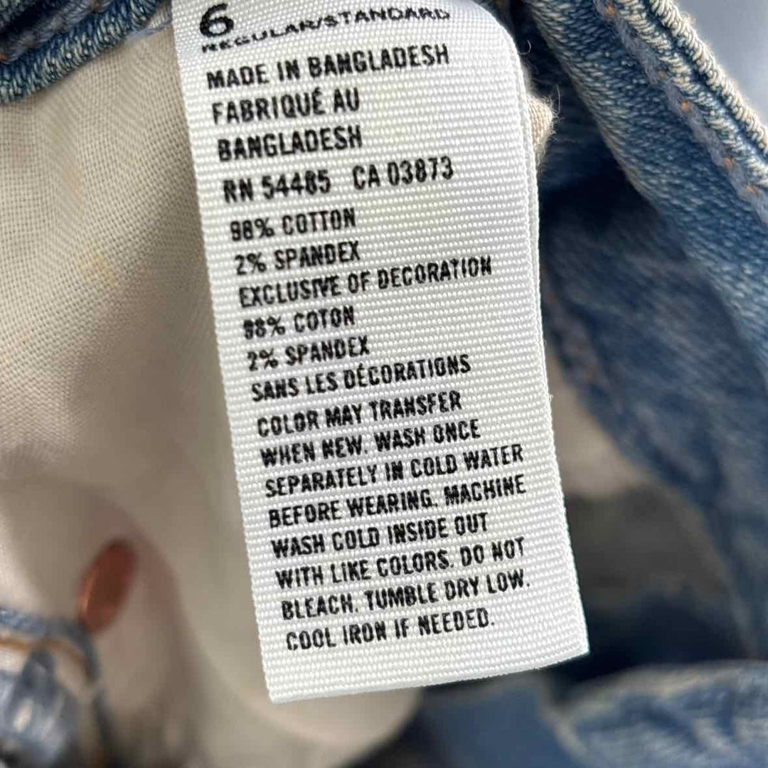 Size 6 AMERICAN EAGLE Light Blue Denim Jeans