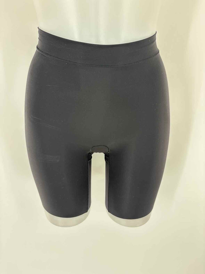 Size L SOMA Black Shorts