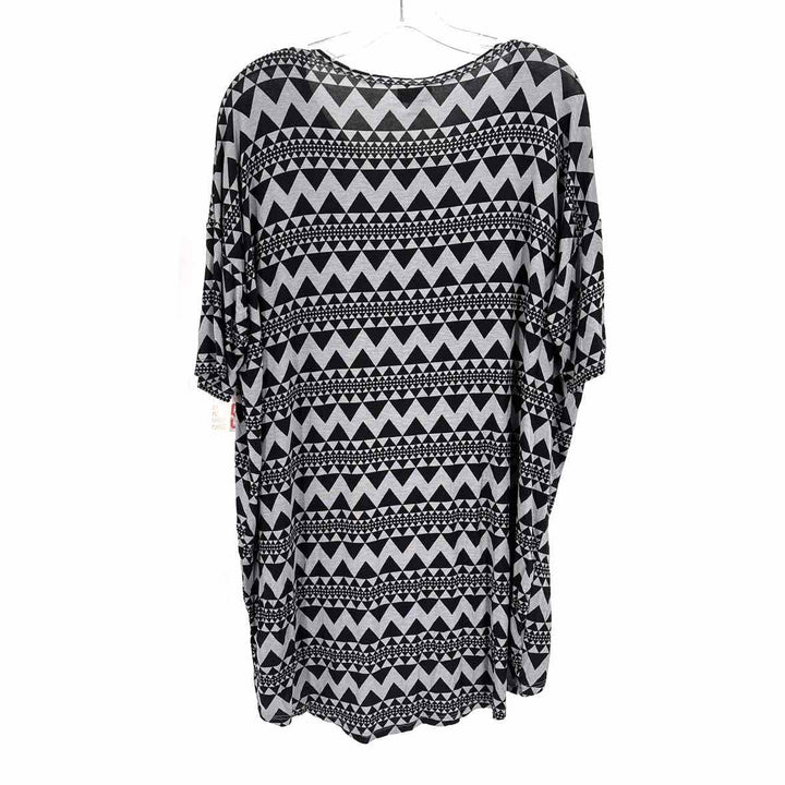 Size S lularoe Gray Shirt