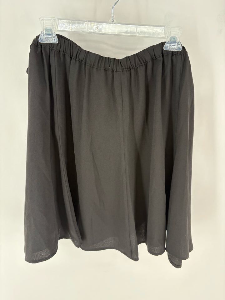 Size 2X LAUREN CONRAD Black Skirt