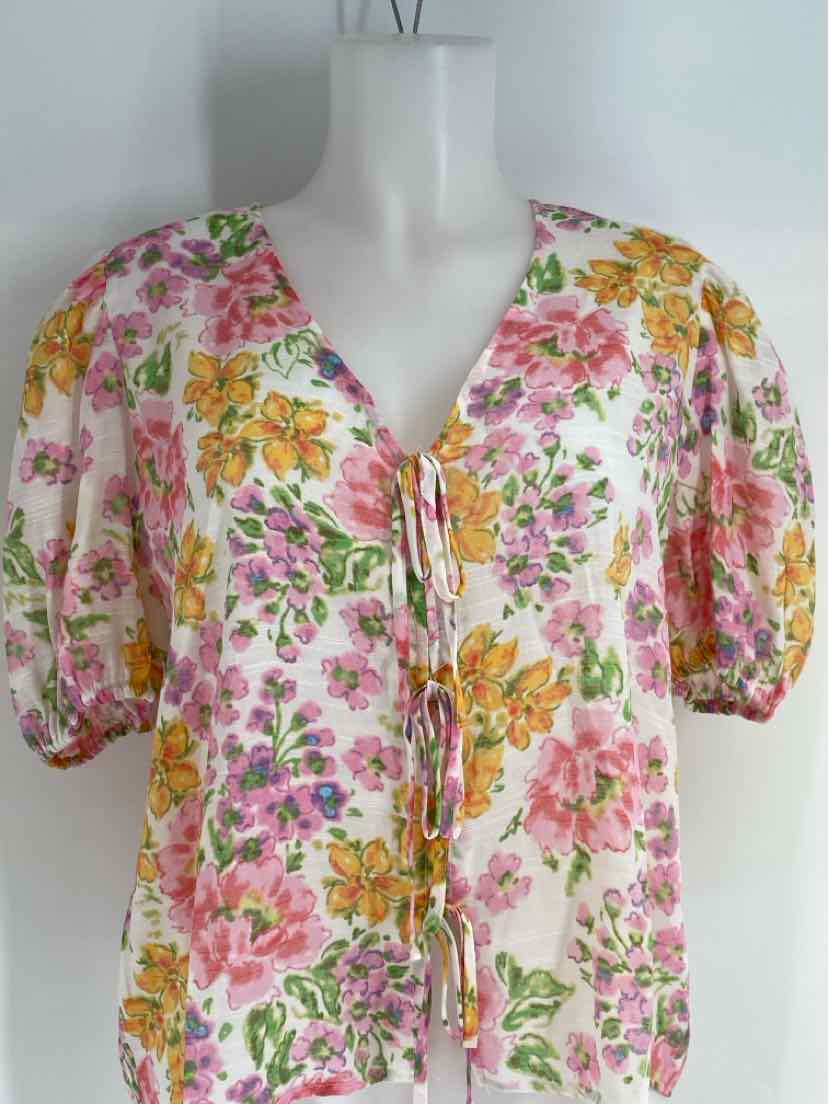 Size L ROSE + OLIVE PINK PRINT Shirt