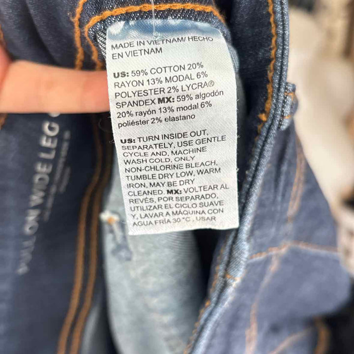 Size XL Chico's Denim Capri