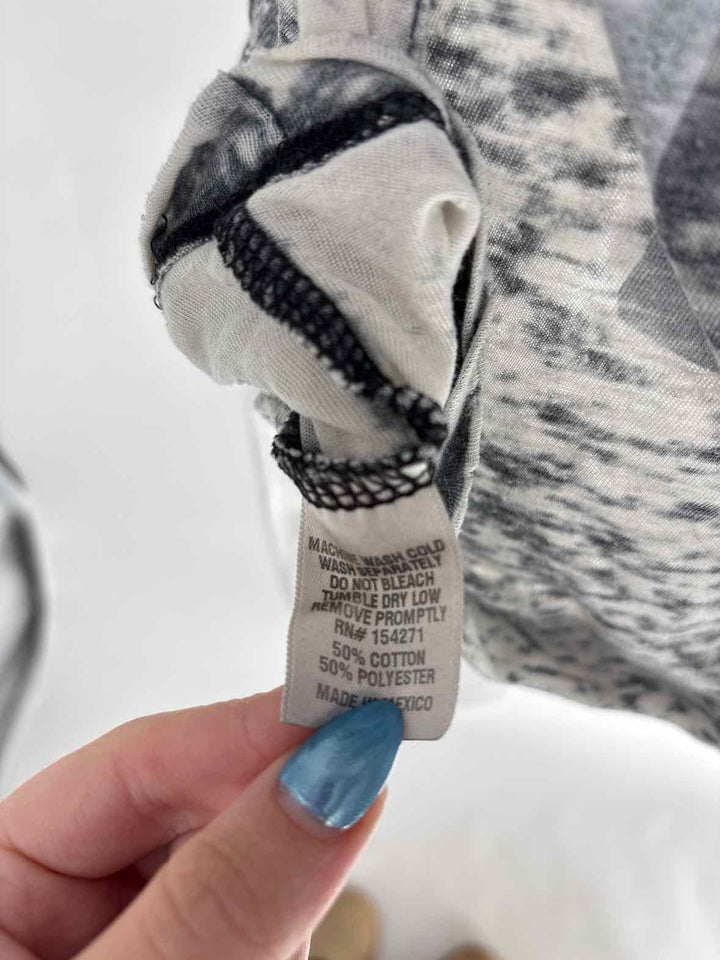Size L Gray Shirt