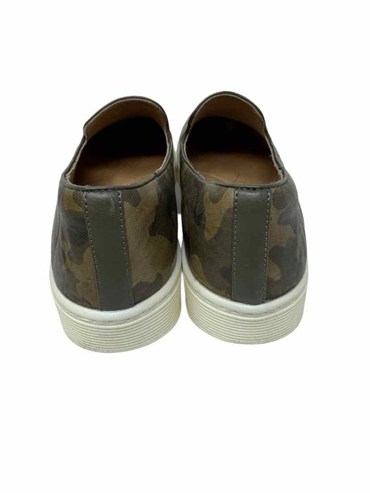 Shoe Size 9 SOFFT Green Print Sneakers