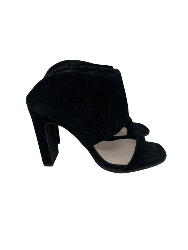 Shoe Size 7.5 Black Suede Sandals