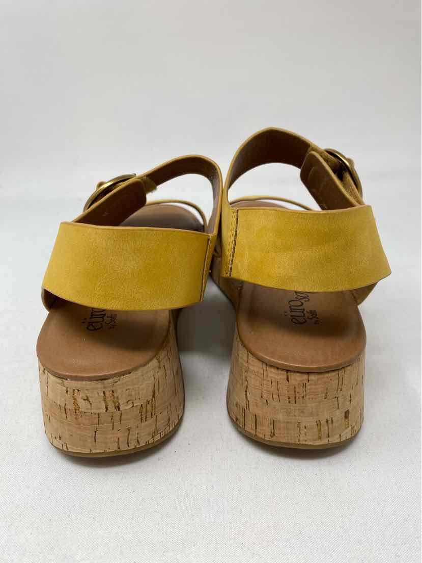 Shoe Size 8 SOFFT Yellow Leather Sandals