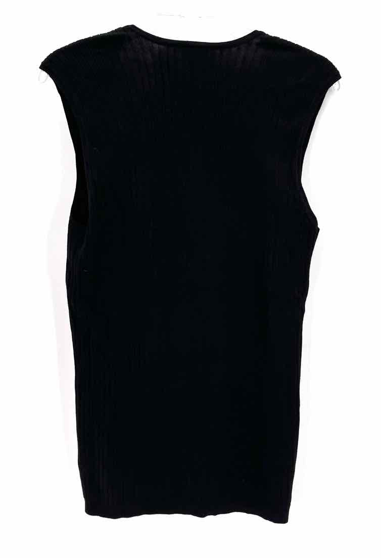 Size 18/20 Torrid Black Shirt