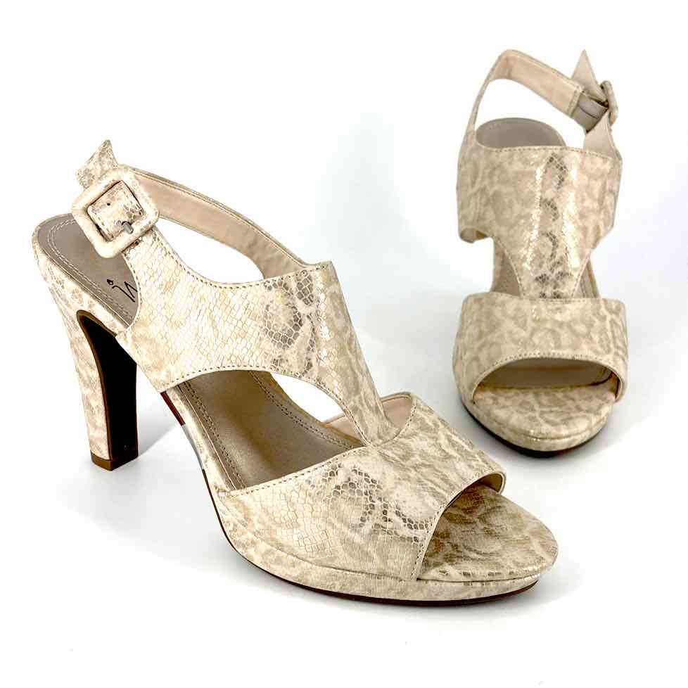 Shoe Size 8.5 IMPO Champagne Sandals