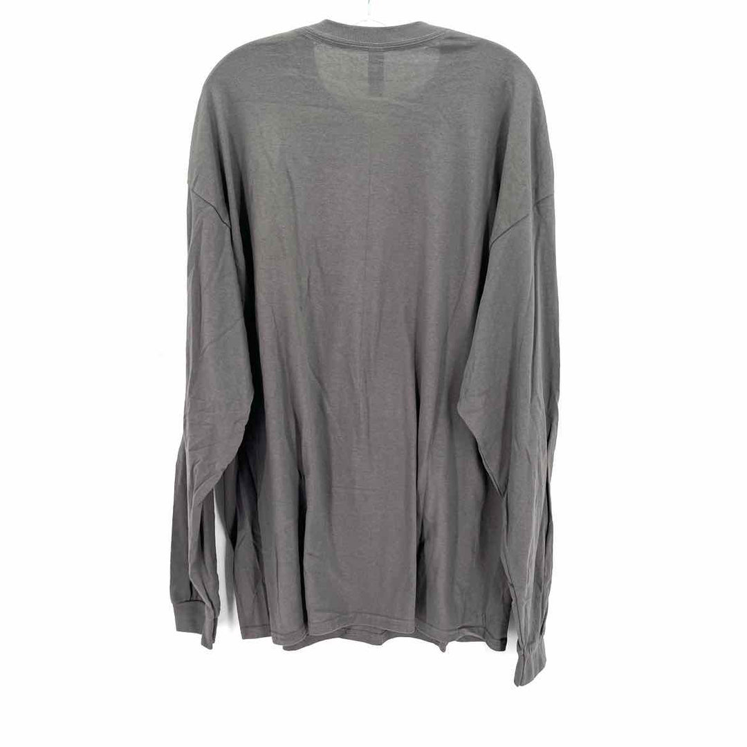 Size 2X Gray Shirt