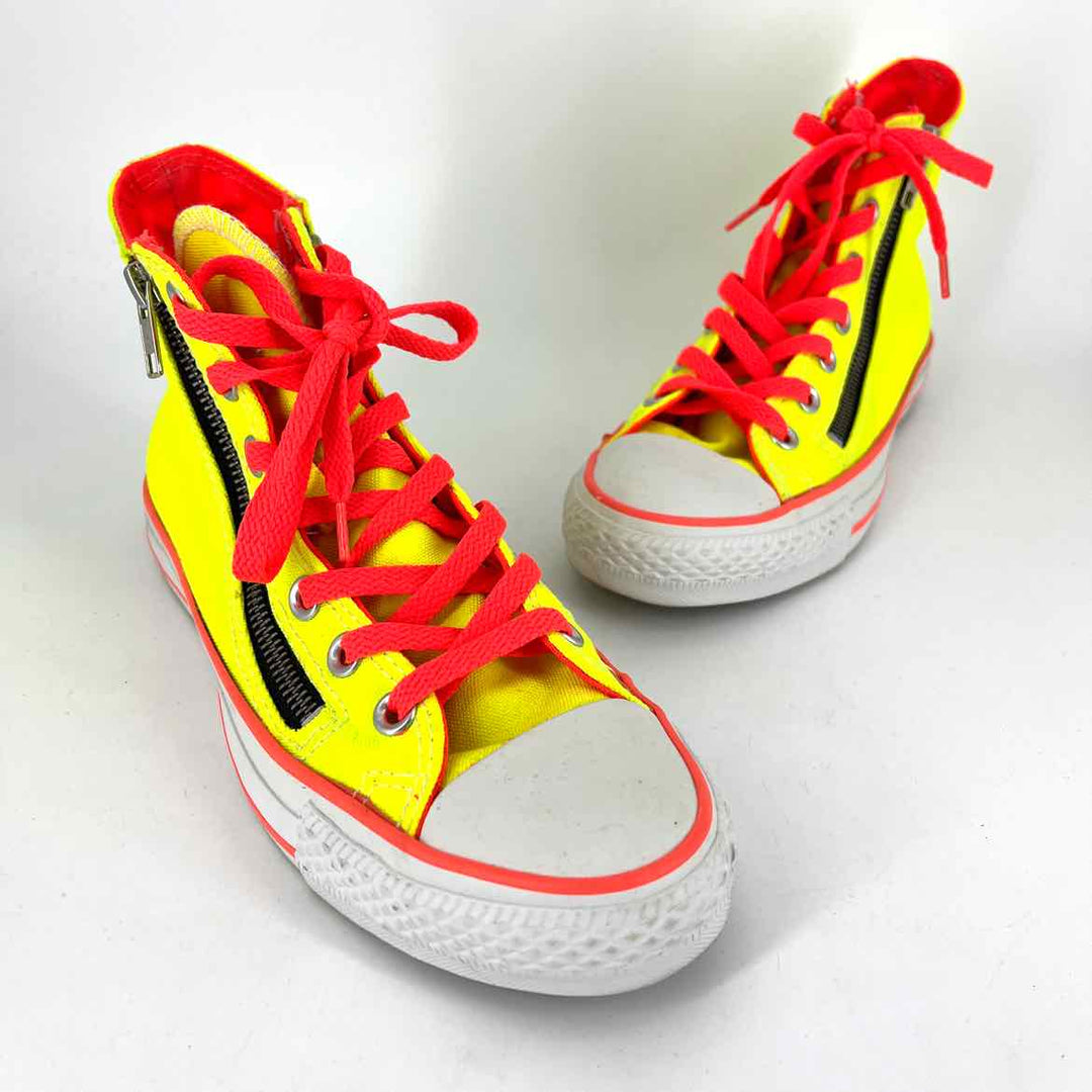 Shoe Size 7 Converse Multi-Color Canvas Sneakers