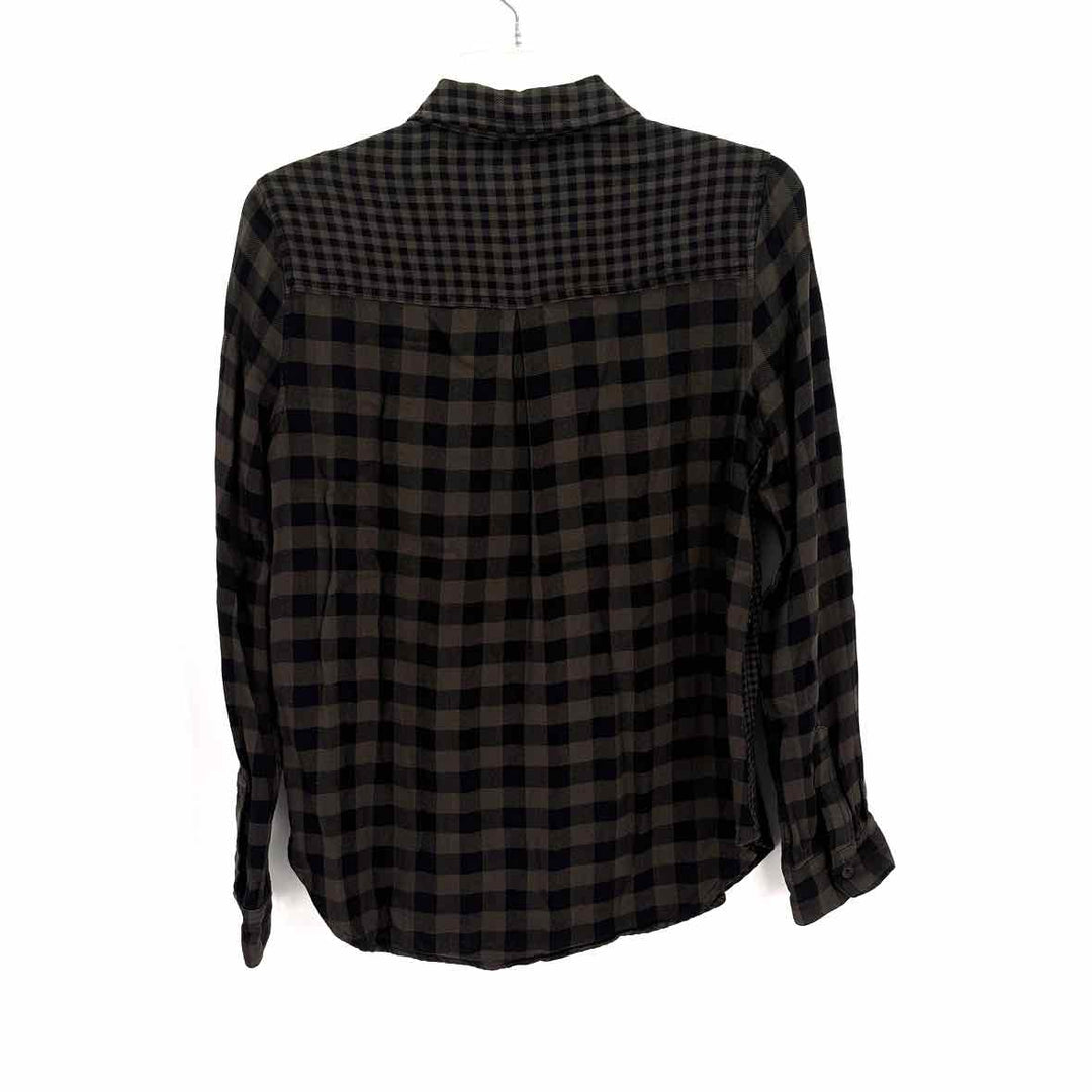 Size M Multi-Color Knit Shirt