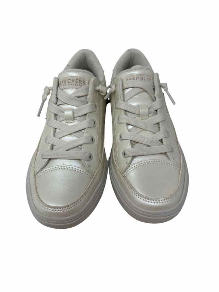 Shoe Size 7 Sketchers Cream Sneakers