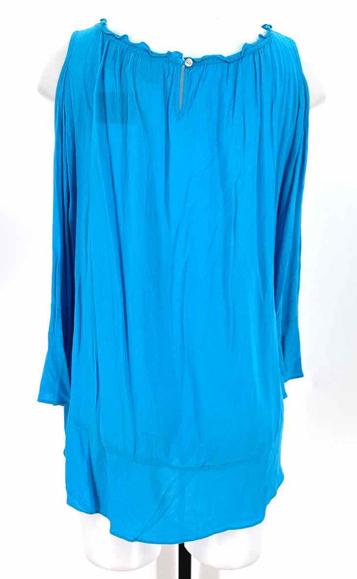 Size M Chico's Blue Shirt