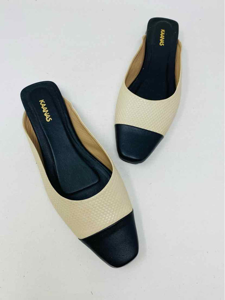 Shoe Size 7 Cream Flats