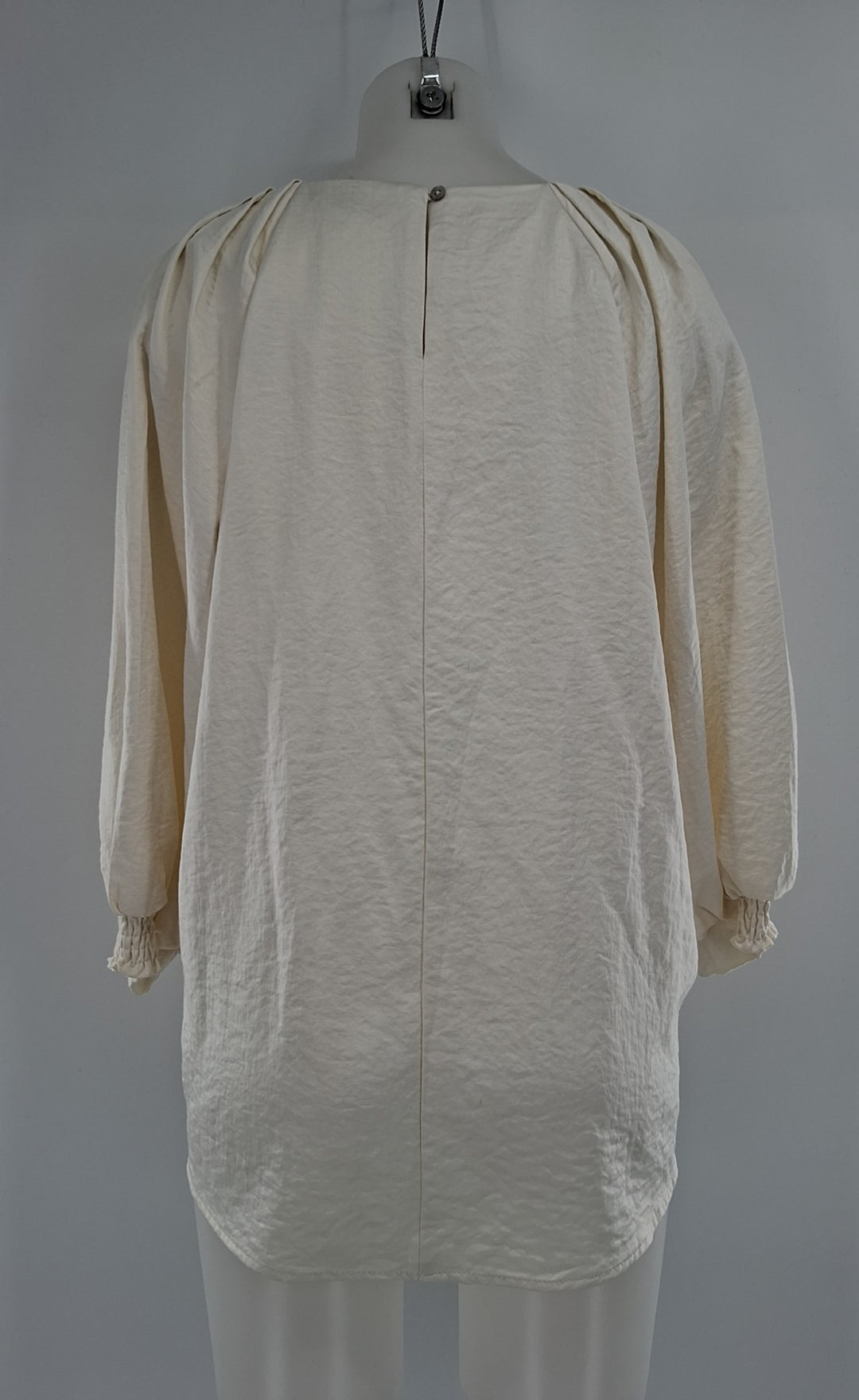 Size M Umgee Cream Shirt