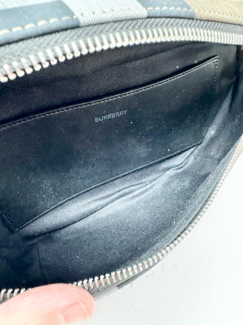 Burberry Luxury - Purse