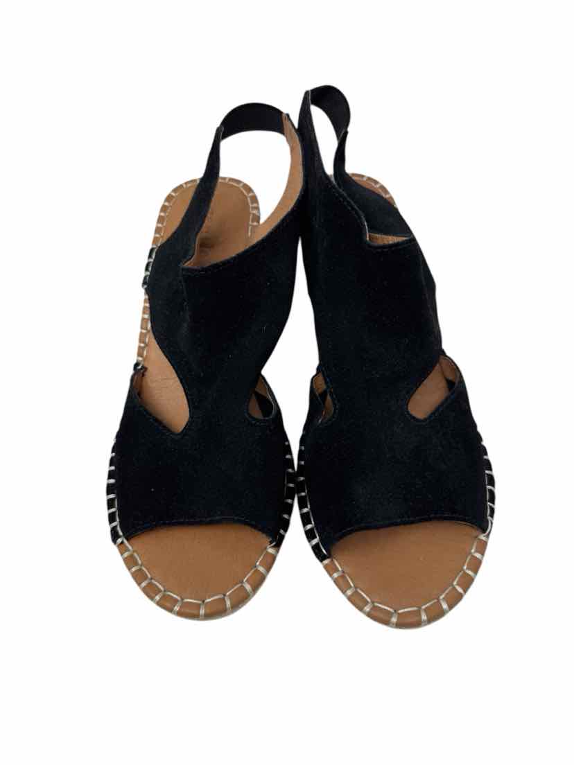 Shoe Size 8.5 GENTLE SOULS Black Suede Sandals