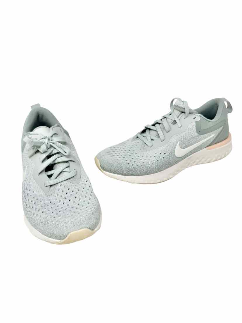 Shoe Size 9 Nike Green Sneakers
