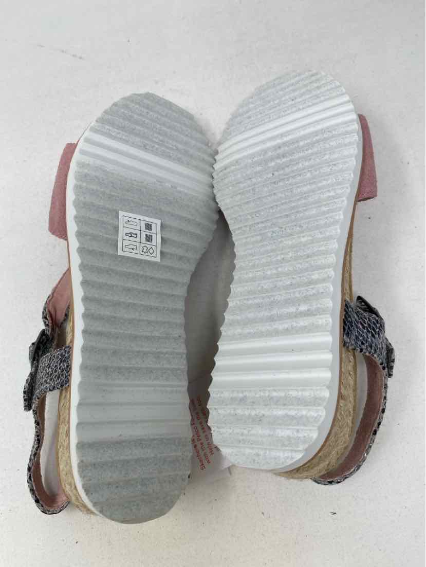 Shoe Size 6.5 BOBS Multi-Color Sandals
