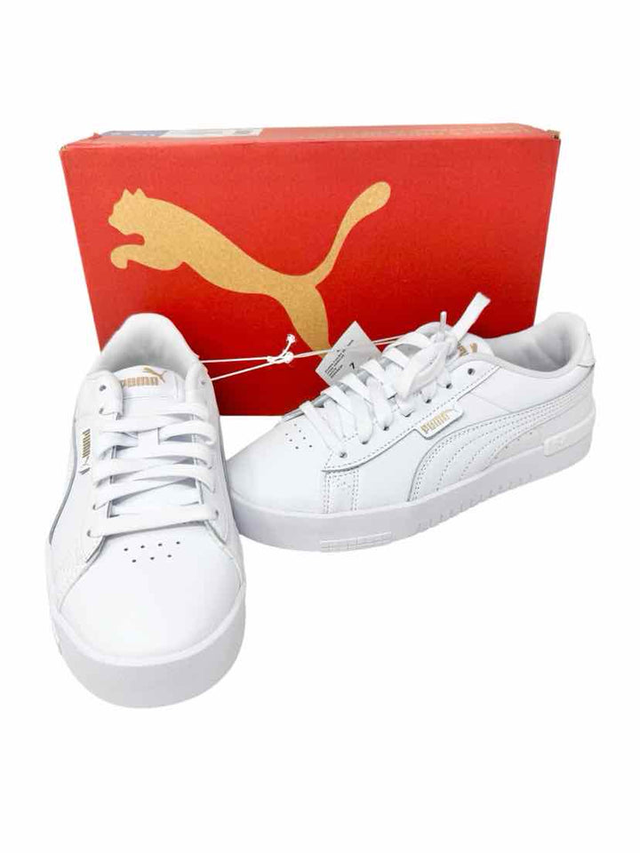 Shoe Size 7 Puma White Leather Sneakers