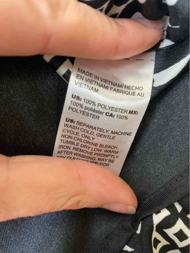 Size 8/10 Chico's Black/White Shirt
