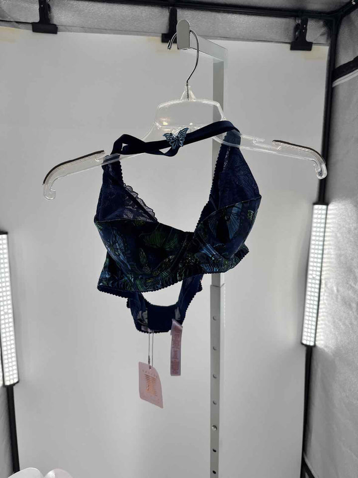 Size 40 FENTY Blue Bra