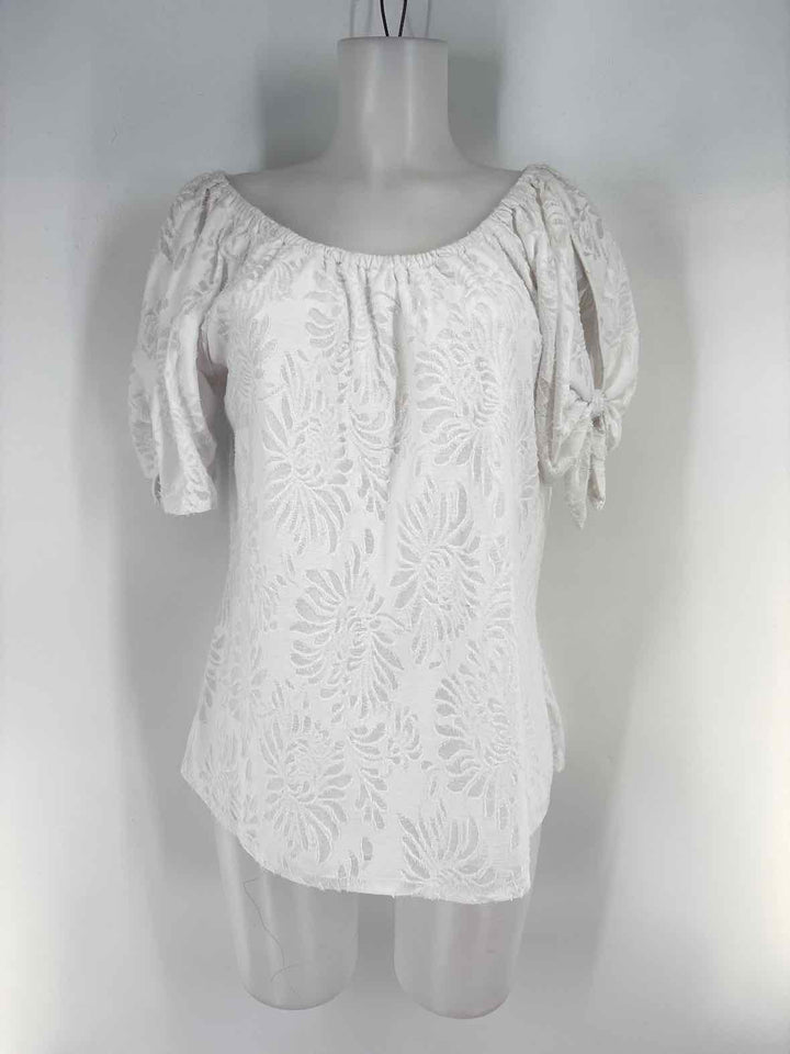 Size M Vince Camuto White Shirt