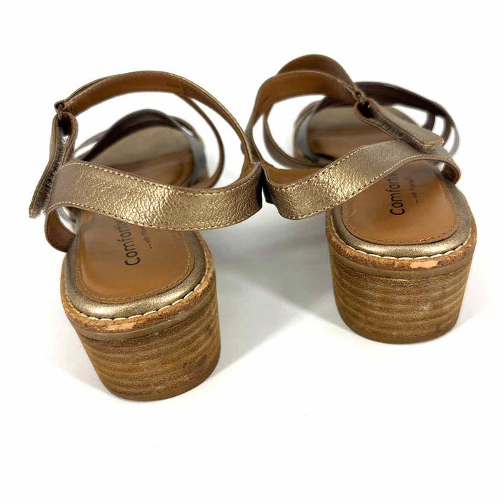 Shoe Size 9.5 Gold Sandals