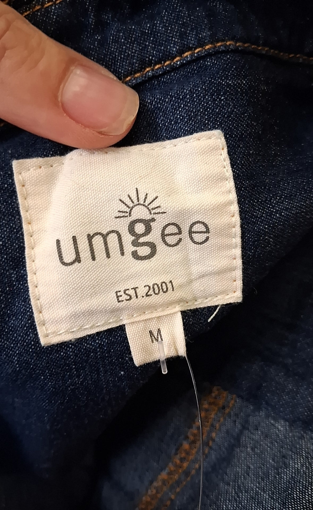 Size M Umgee Denim Shirt