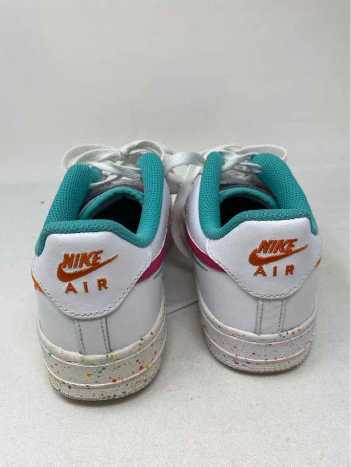 Shoe Size 37.5 Nike White Leather Sneakers