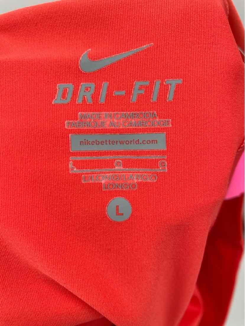 Size L Nike Coral Skirt