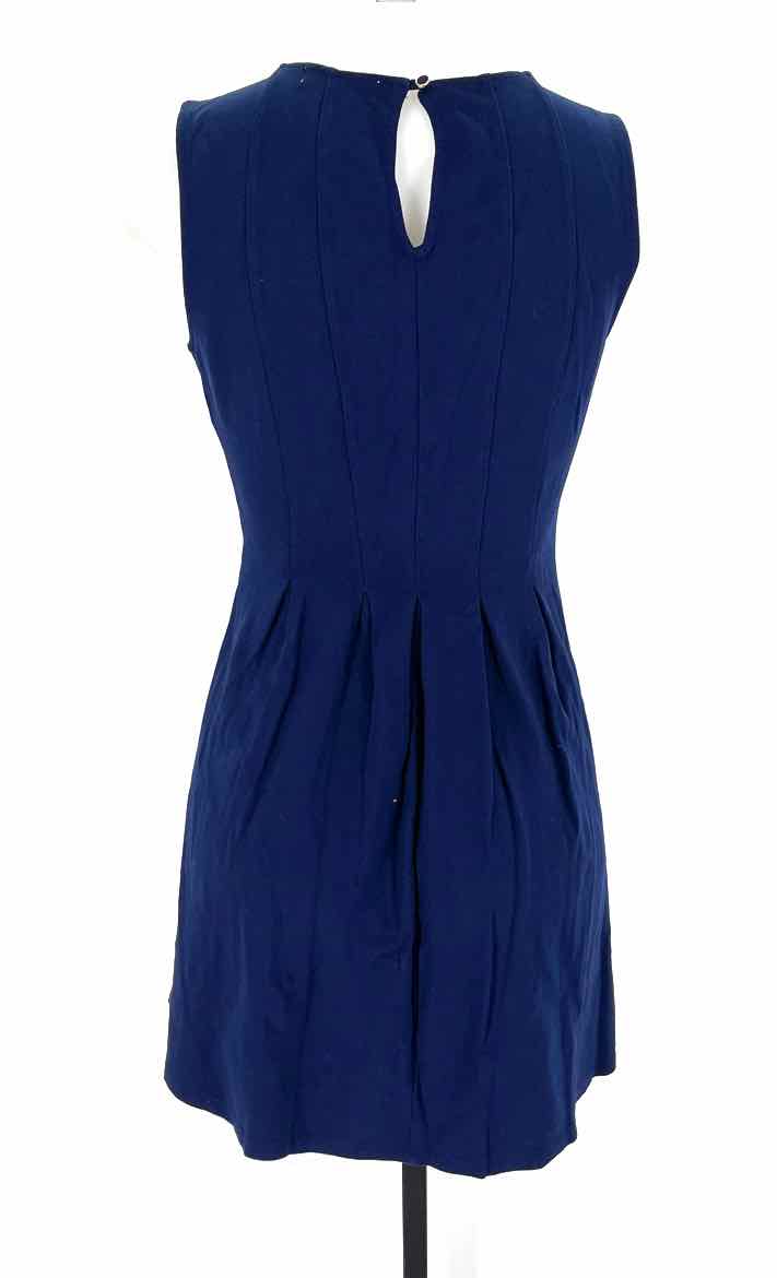Size M MONTEAU Navy Dress