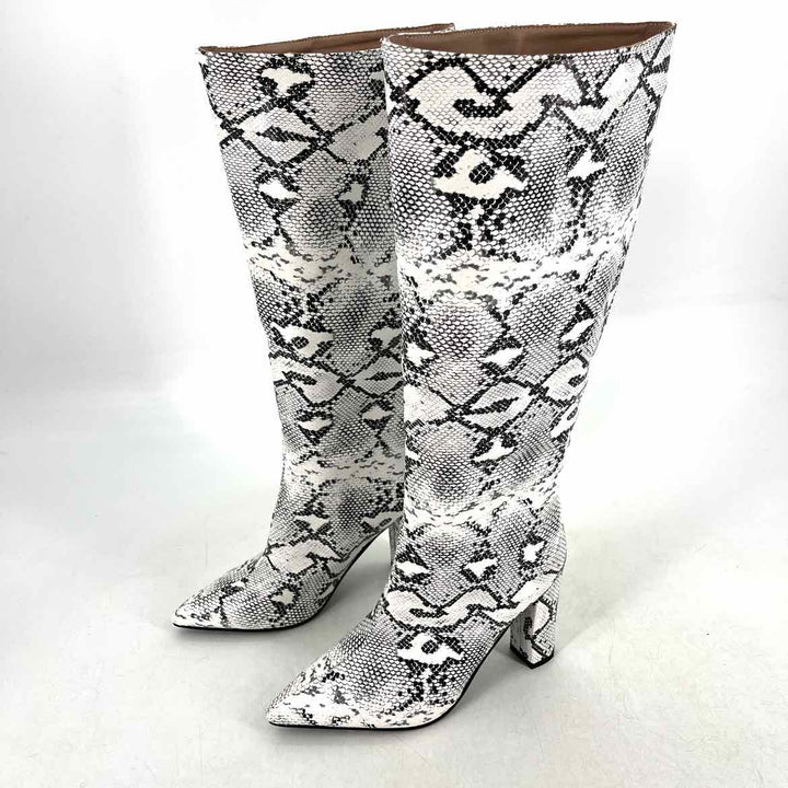 Shoe Size 38 White Faux Leather Boots