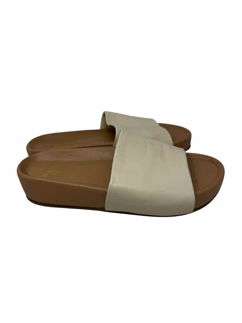Shoe Size 7 Cream Sandals