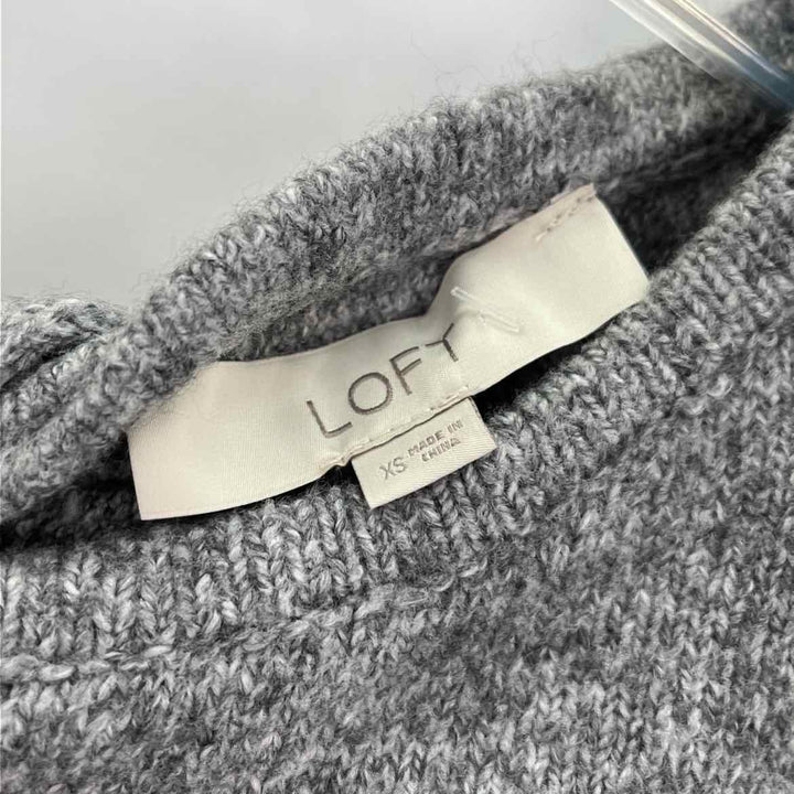 Size XS Ann Taylor Gray Sweater
