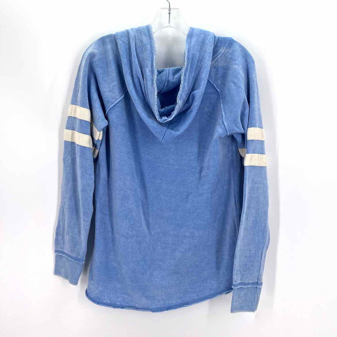 Size S Light Blue Knit Shirt