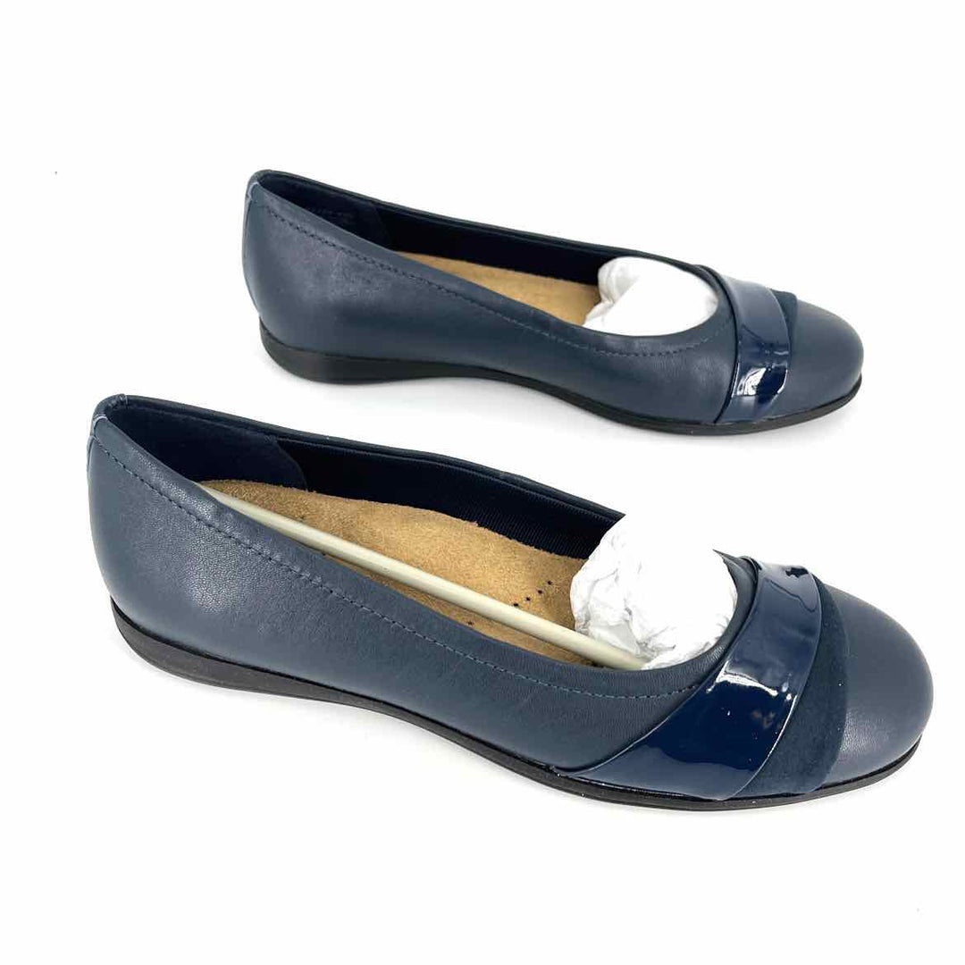Shoe Size 8.5 TROTTERS Navy Flats