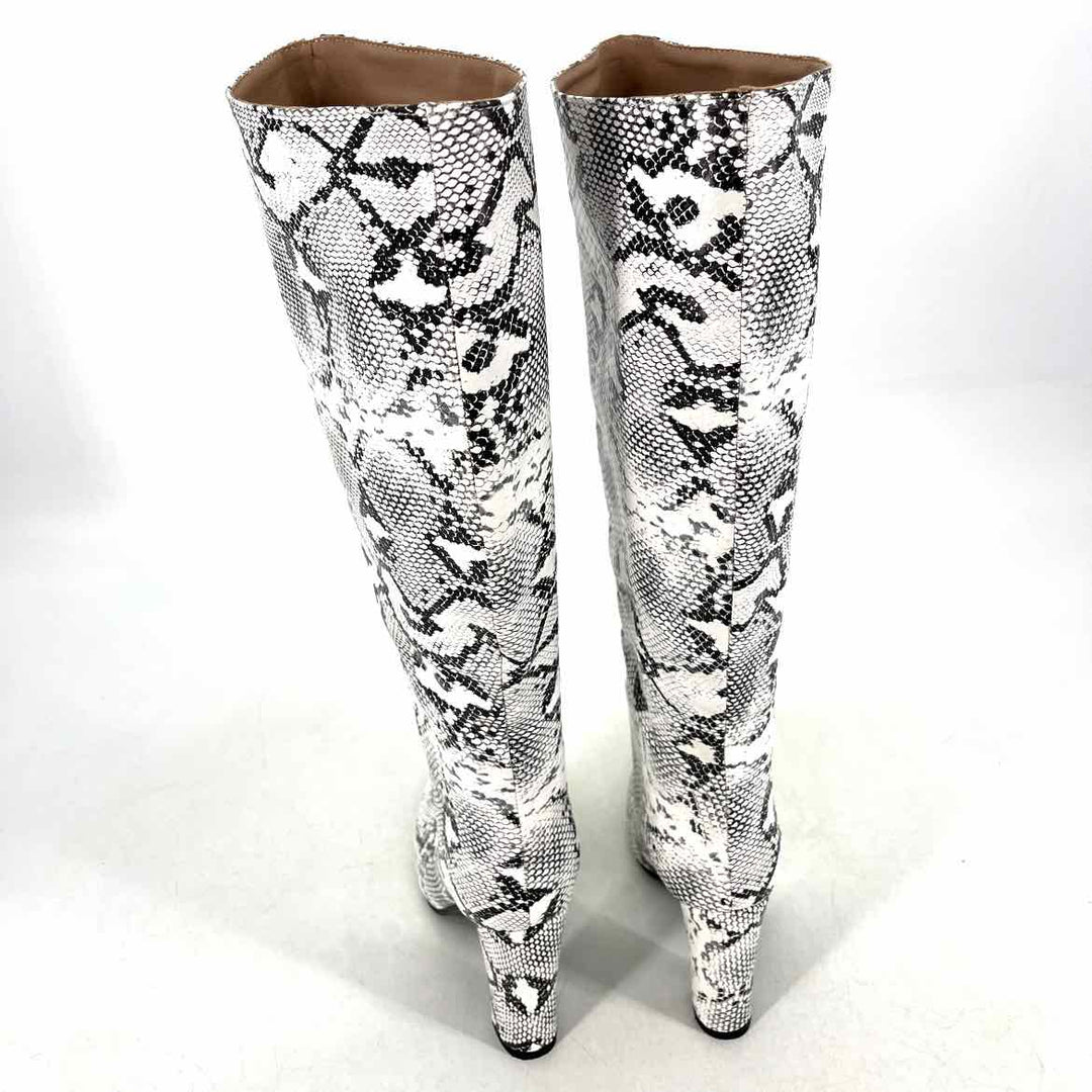 Shoe Size 38 White Faux Leather Boots
