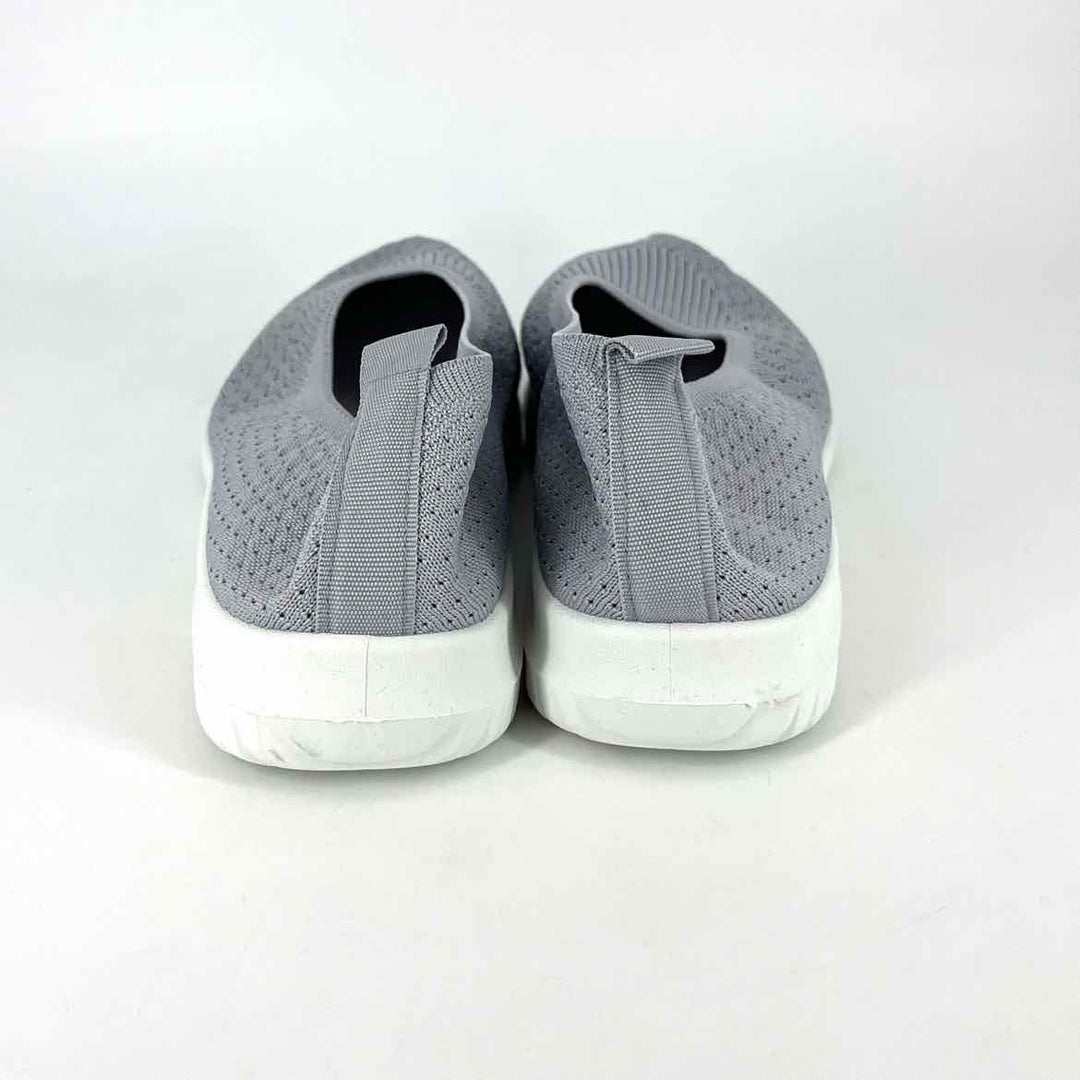 Shoe Size 42 Gray Knit Flats