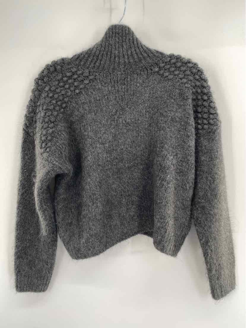 Size M FREE PEOPLE Gray Knit Sweater