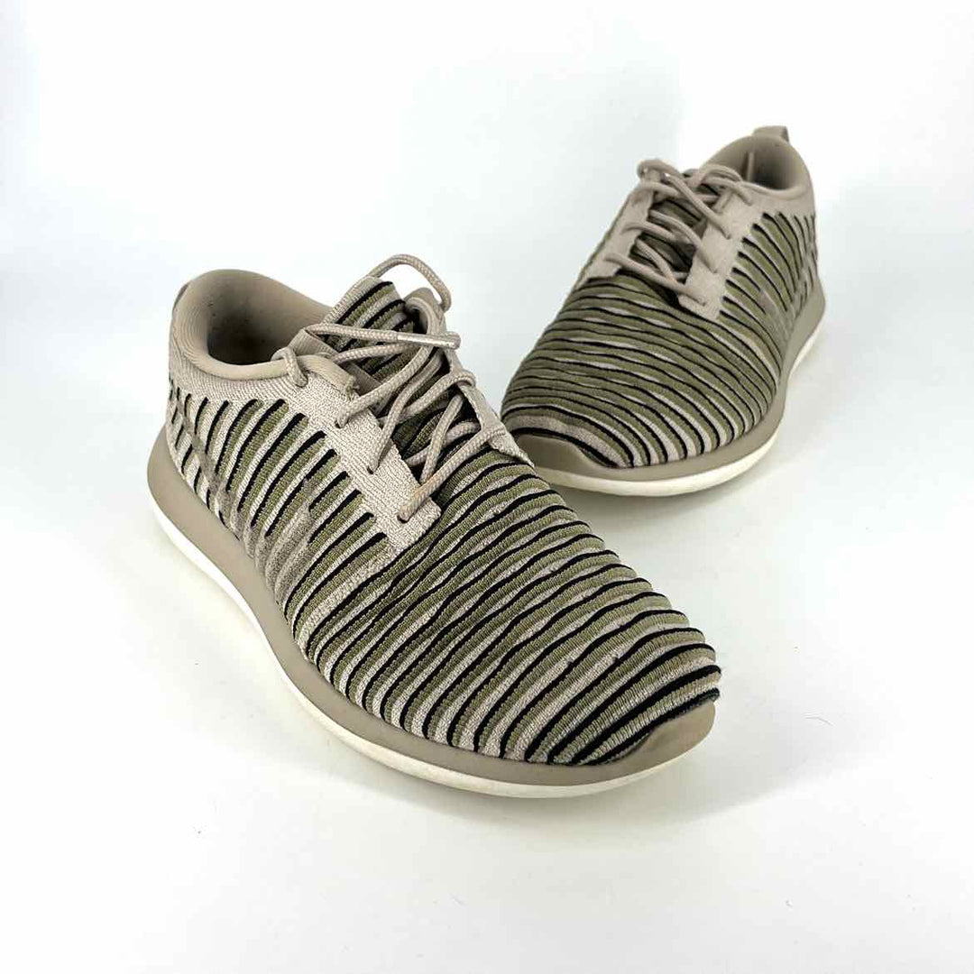 Shoe Size 38 Nike Taupe Sneakers