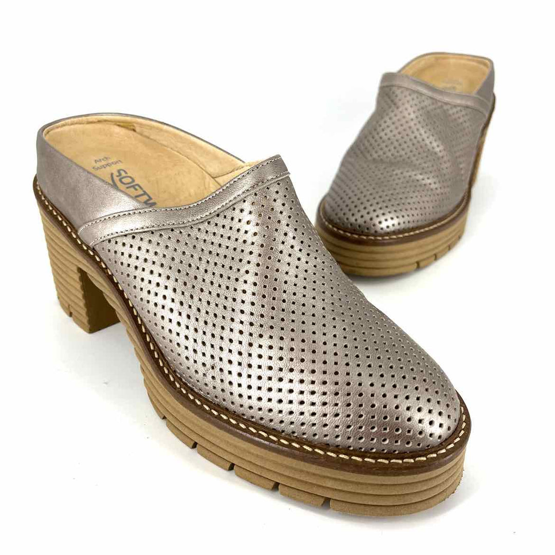 Shoe Size 38 SOFT WAVES Silver Leather Clogs