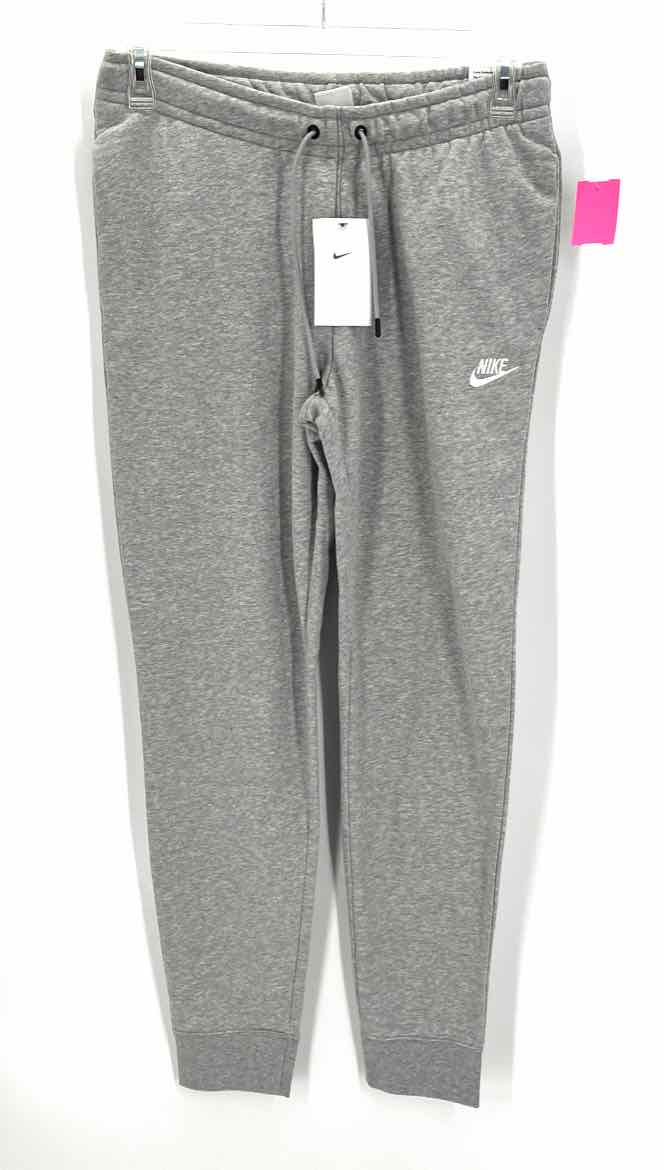 Size M Nike Gray Pants